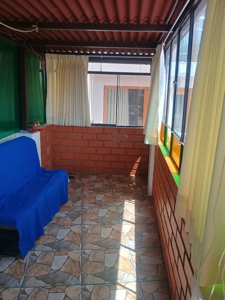 Dhearly Bird 10% Private Bath + Breakfast - Huaraz