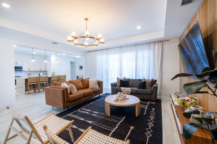 Faena|16ppl|multi-sport|hotpool|cinema|gymplaygrou - Coral Castle, Homestead