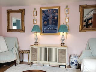 Bright Vintage Allentown 1 Bed Apartment, photo 3 of 9