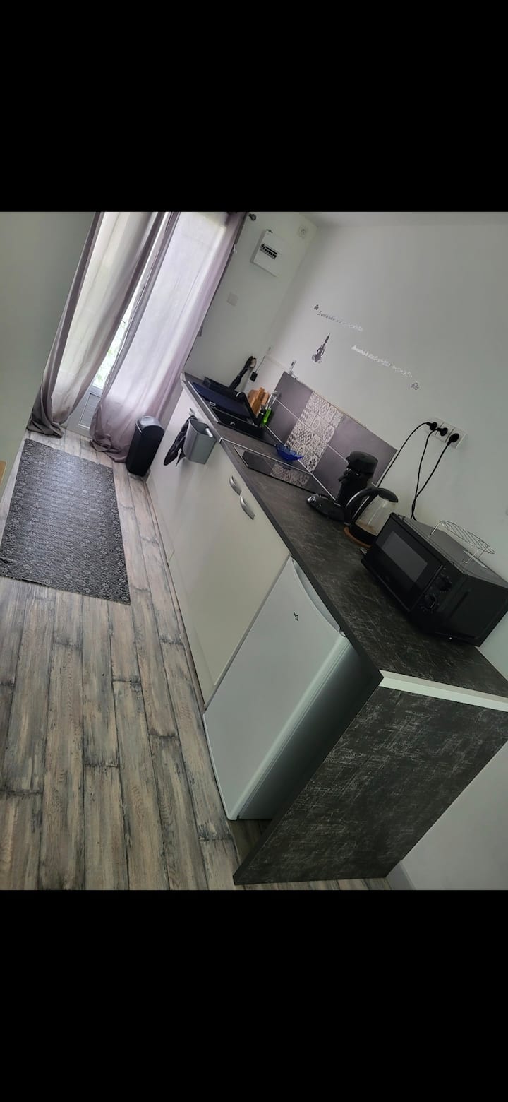 Studio Dans Un Secteur Très Calme - Saint-Lô