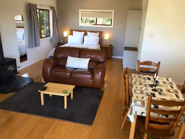 Mountain View Chalet | Fireplace | Secluded Bush - Toowoomba