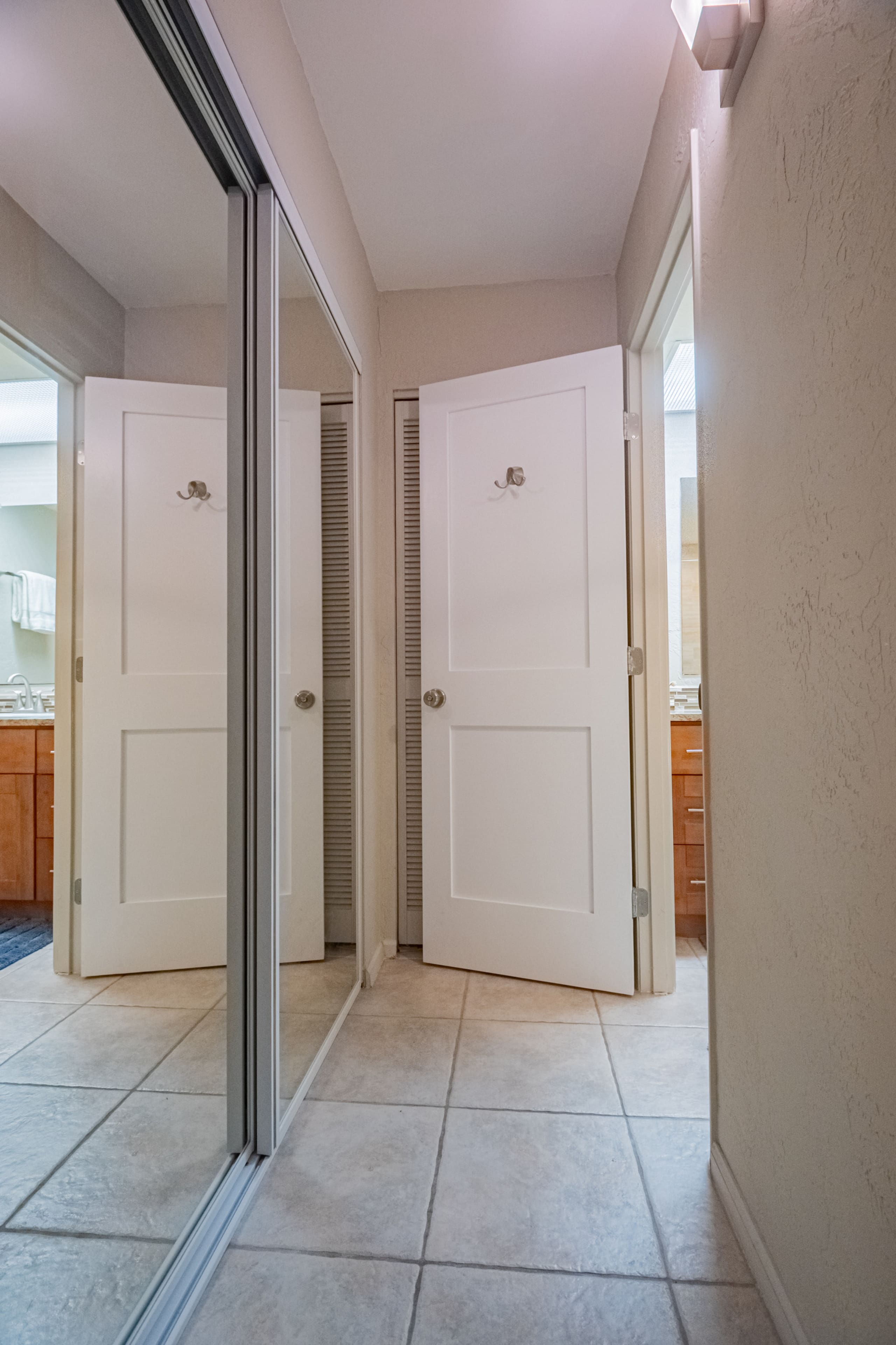 Condo in Kailua-Kona · ★4.95 · 1 bedroom · 2 beds · 1 bath - Image 21