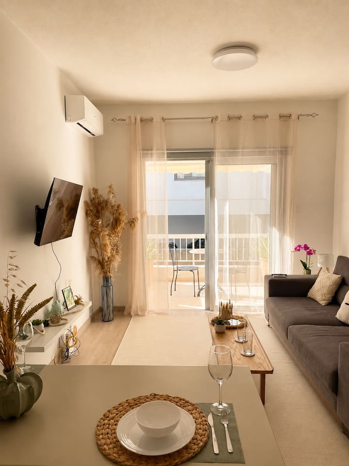 Larnivo - Cozy Stay - Larnaca