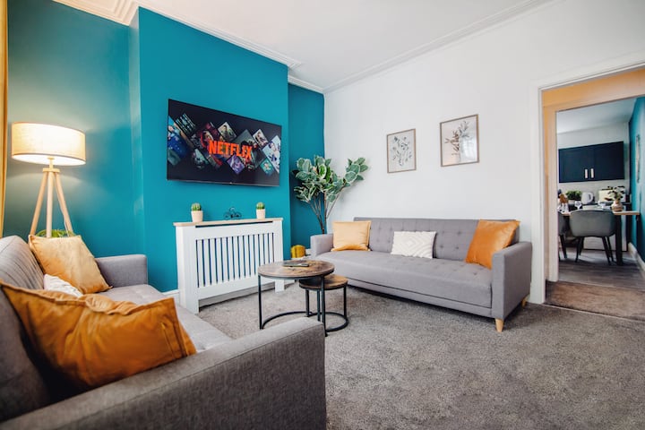 Blue Horizon City Escape | Free Parking | 14ppl - Sheffield
