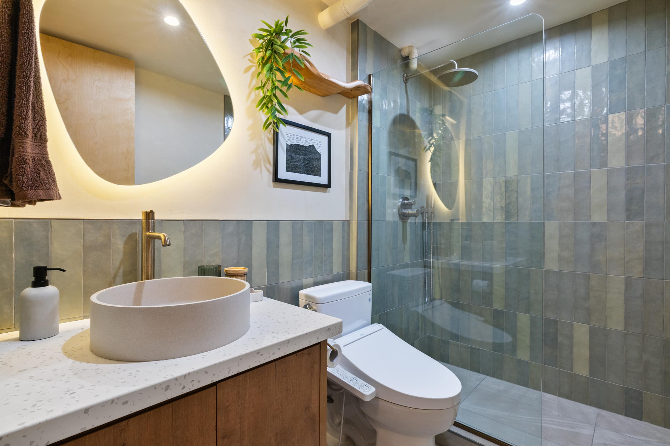 Cozy Studio in Honolulu by Beach & Surf - Image 24