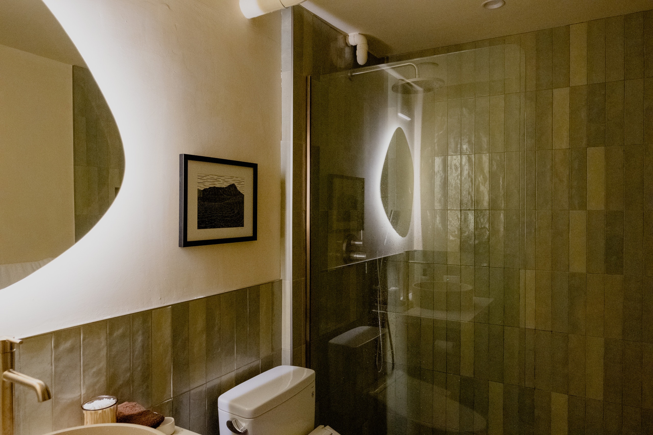 Cozy Studio in Honolulu by Beach & Surf - Image 22
