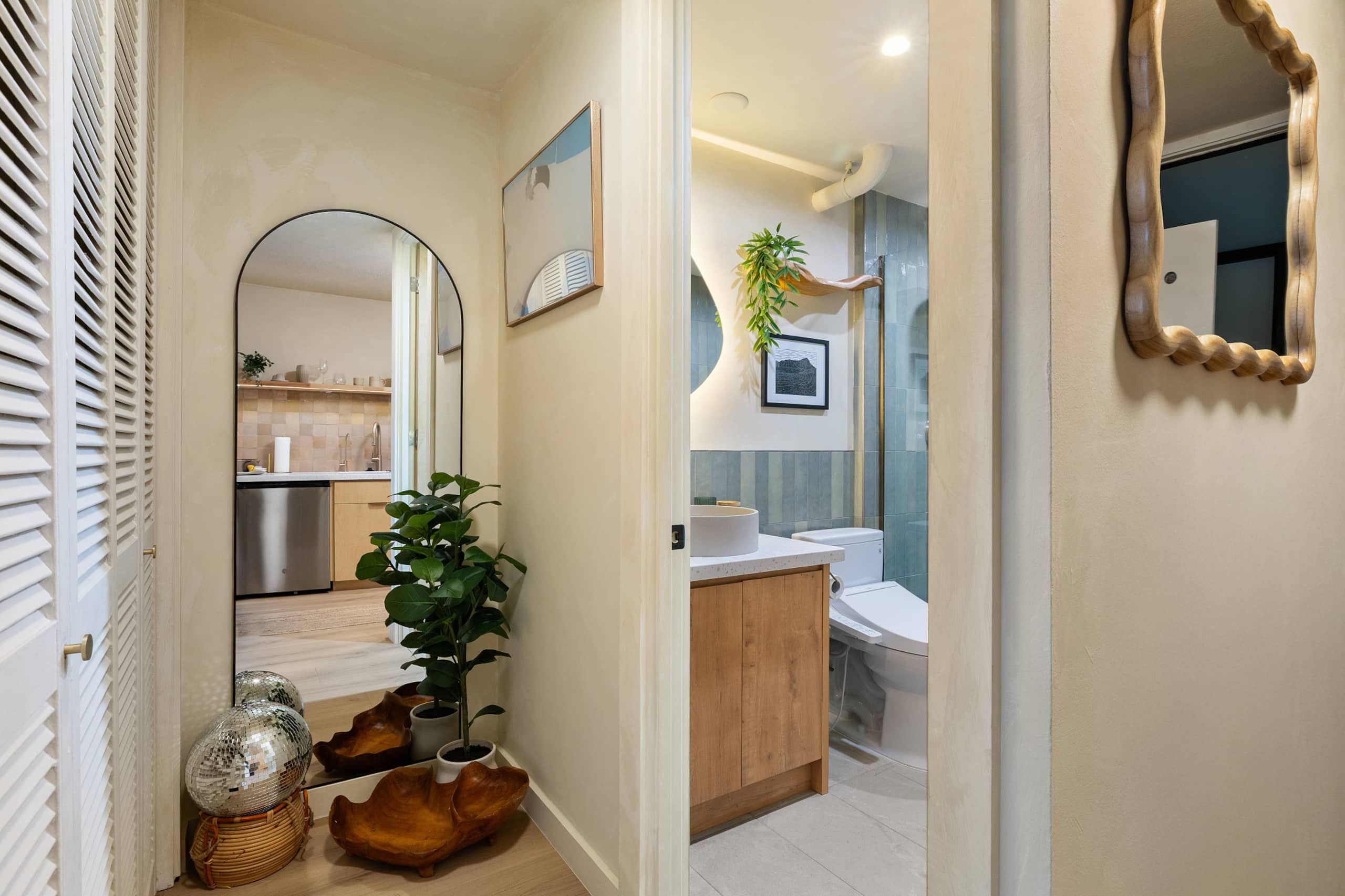 Cozy Studio in Honolulu by Beach & Surf - Image 23