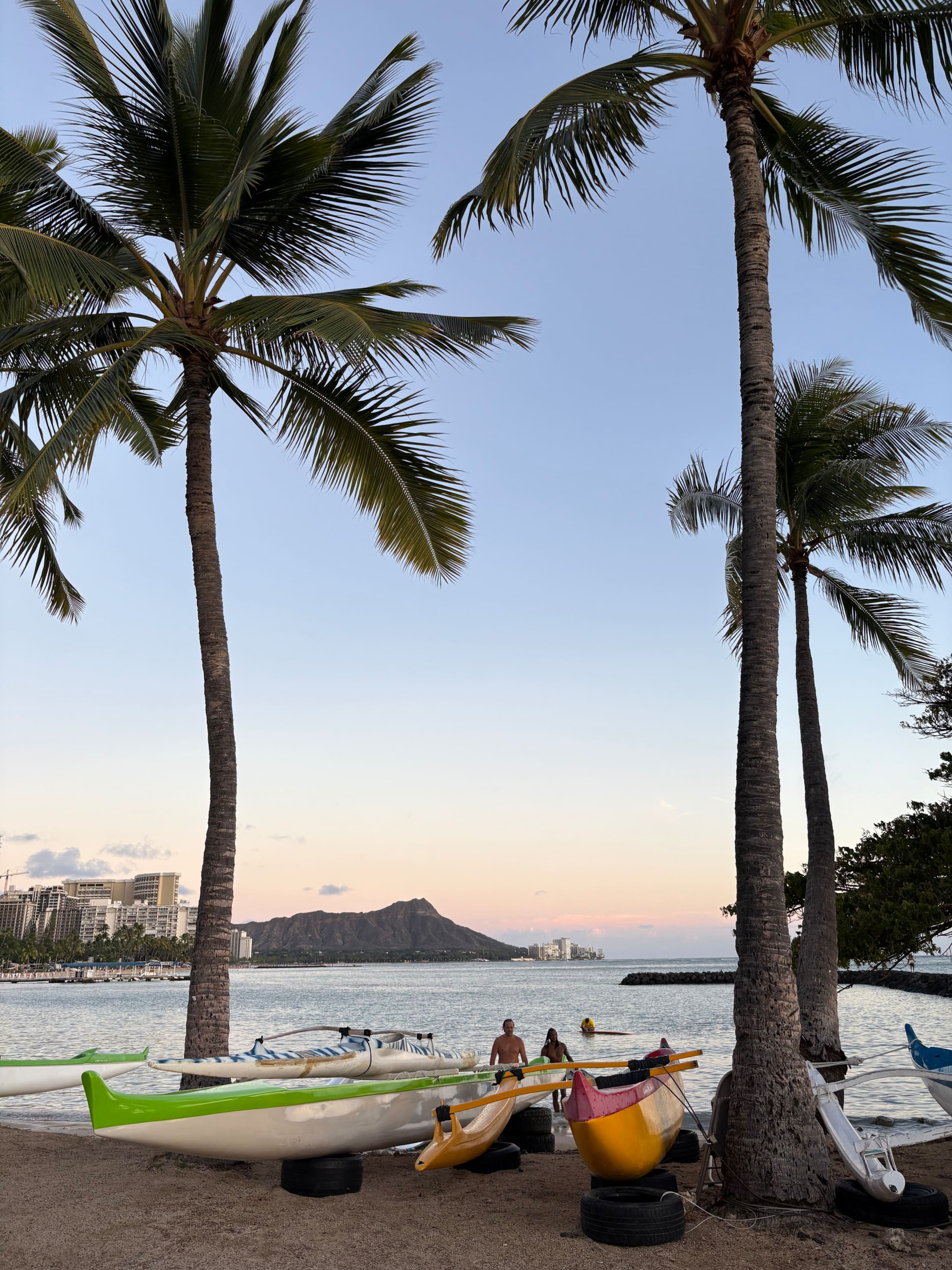 Cozy Studio in Honolulu by Beach & Surf - Image 34
