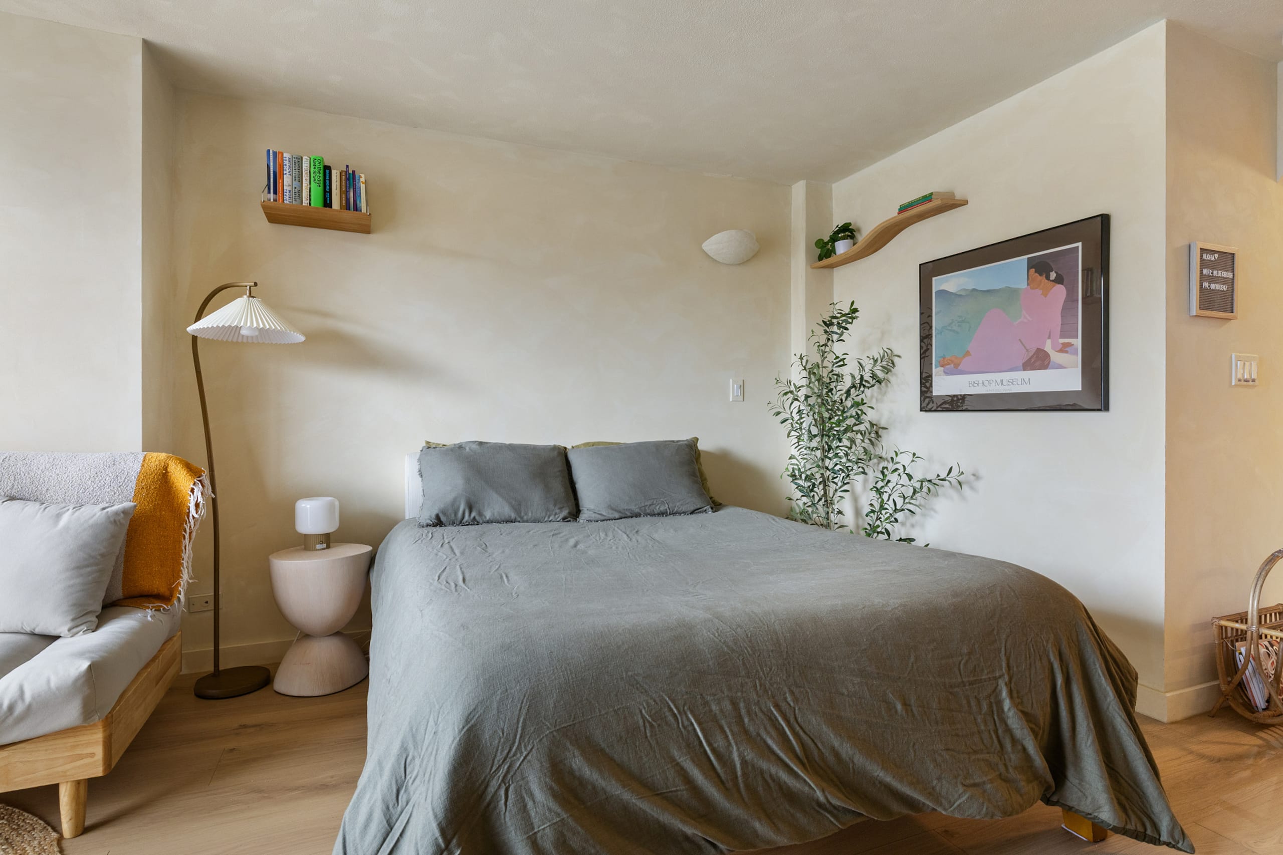 Cozy Studio in Honolulu by Beach & Surf - Image 6