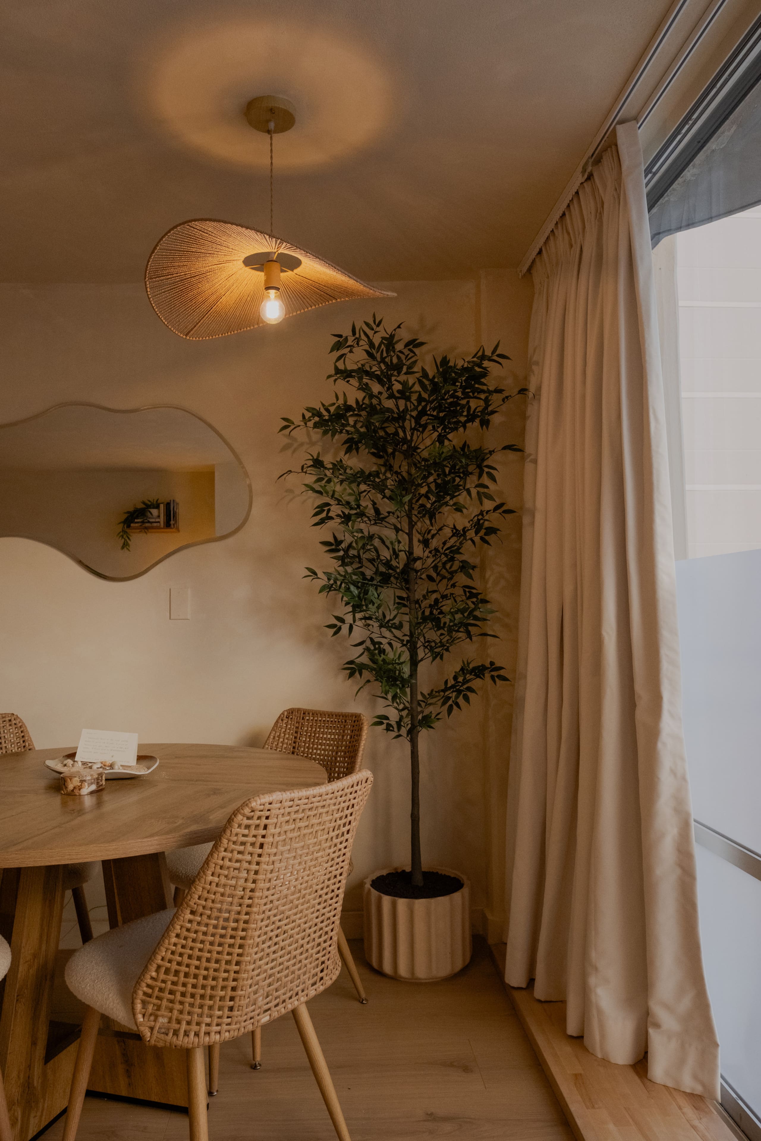 Cozy Studio in Honolulu by Beach & Surf - Image 18
