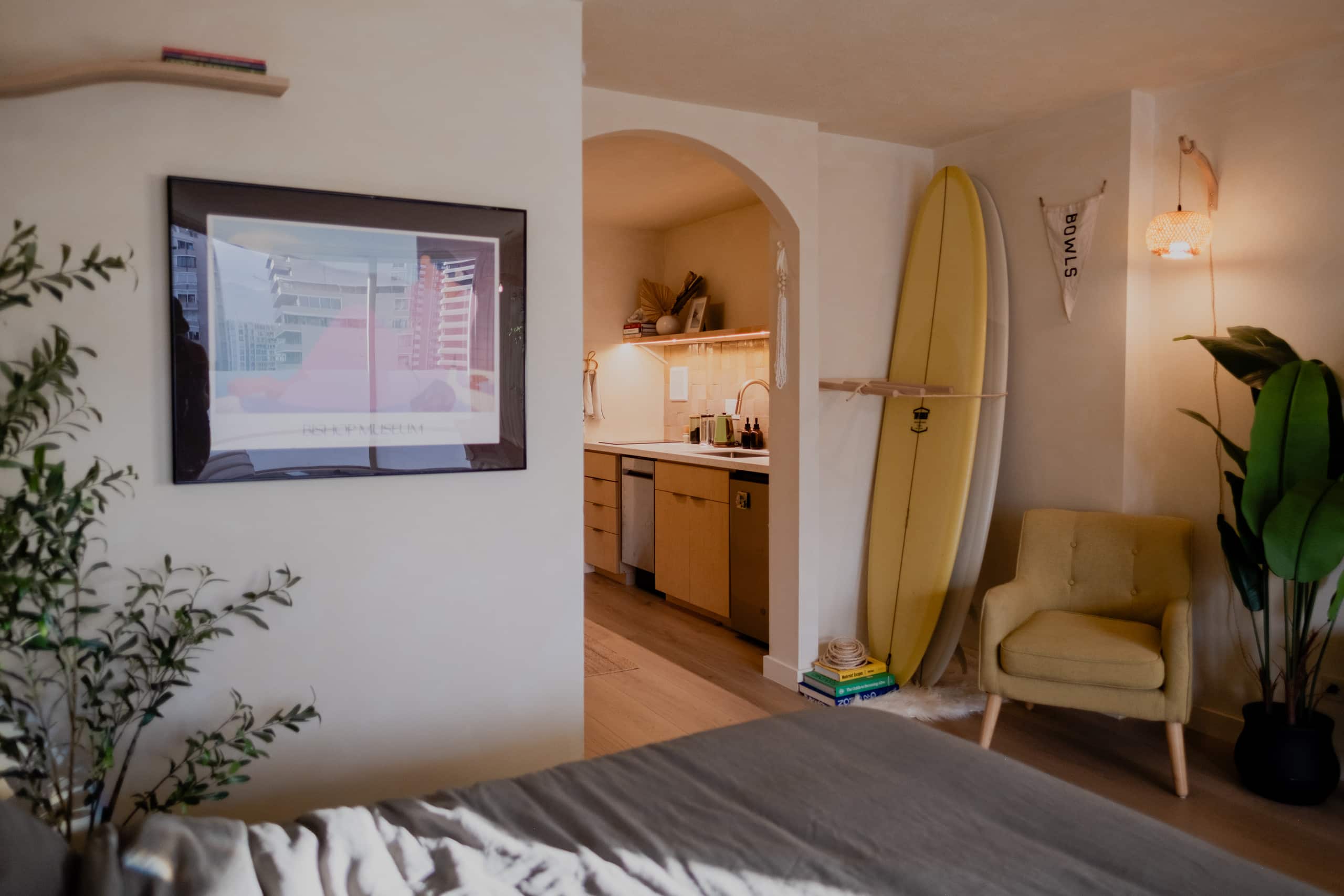Cozy Studio in Honolulu by Beach & Surf - Image 8