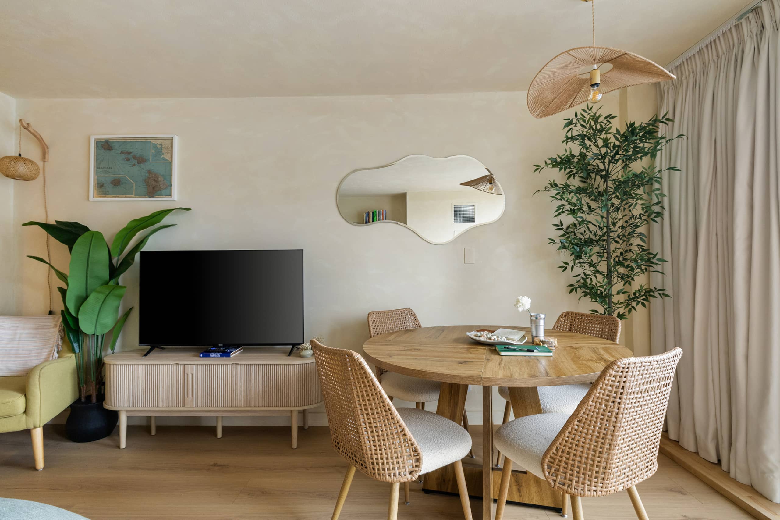 Cozy Studio in Honolulu by Beach & Surf - Image 11