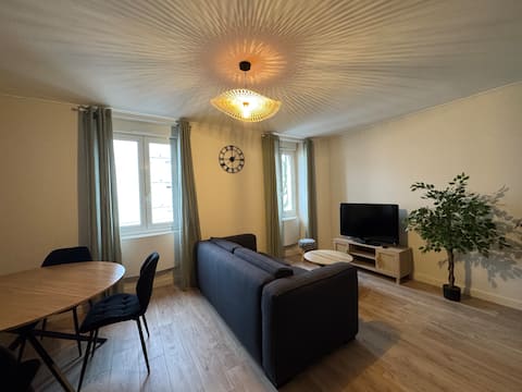 Top performing Airbnb: Apartment renovated in 2026, located in the city center in Saint Nazaire