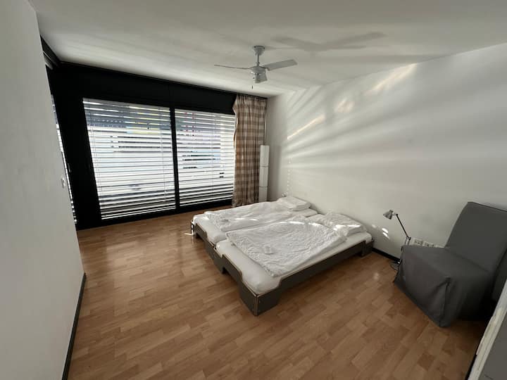 غرفة النوم 2