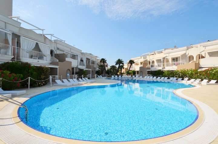 Wave Village 2 *C17* Pool & Parking - Jesolo