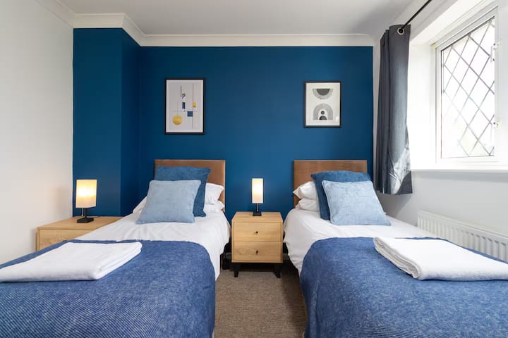 Long Stays | Warwick Castle | 4 Bedroom | Driveway - Stratford-upon-Avon