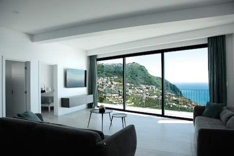 Top Airbnb: Madeira Blue • Luxury Apt with Large Terrace& Pool in Madeira