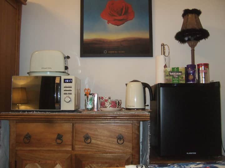 * The Rose Room * Superior Ground Floor Suite * - Portsmouth
