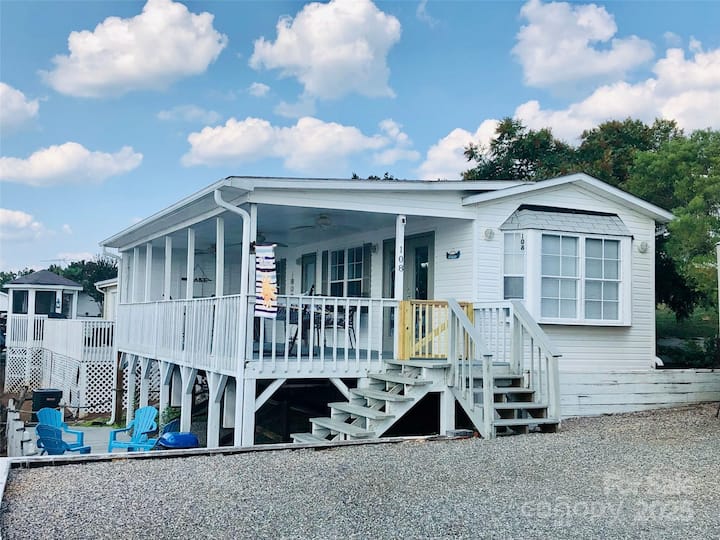 Badin Haven - Private Sunset Porch - Lake Access - Tuckertown Reservoir, NC