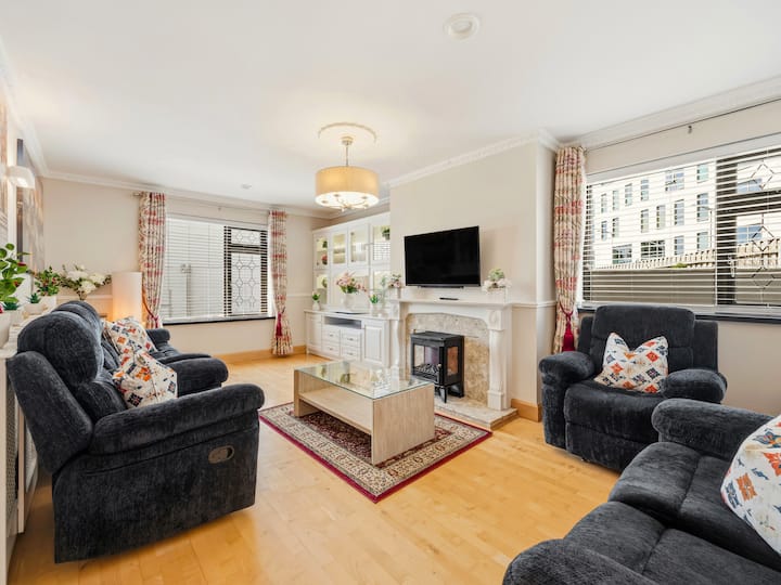 A Newly Renovated 7 Bedroom House - Limerick