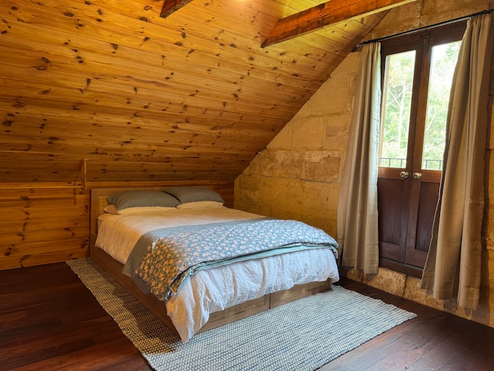 Cama tamaño queen