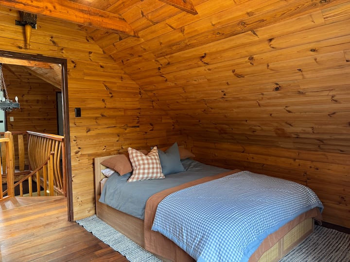 Cama tamaño queen