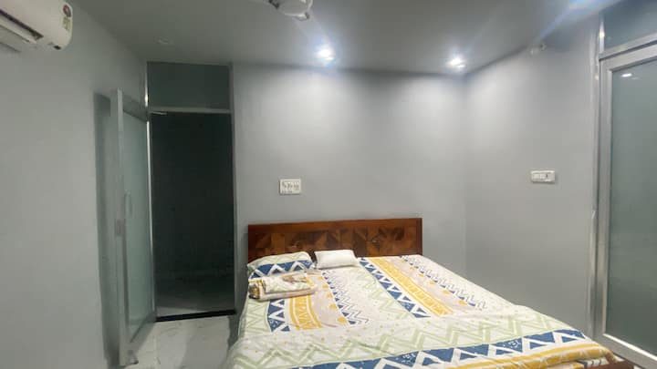 Vishal Banquet Hall | 8 Rooms | Bodh Gaya - ブッダガヤ