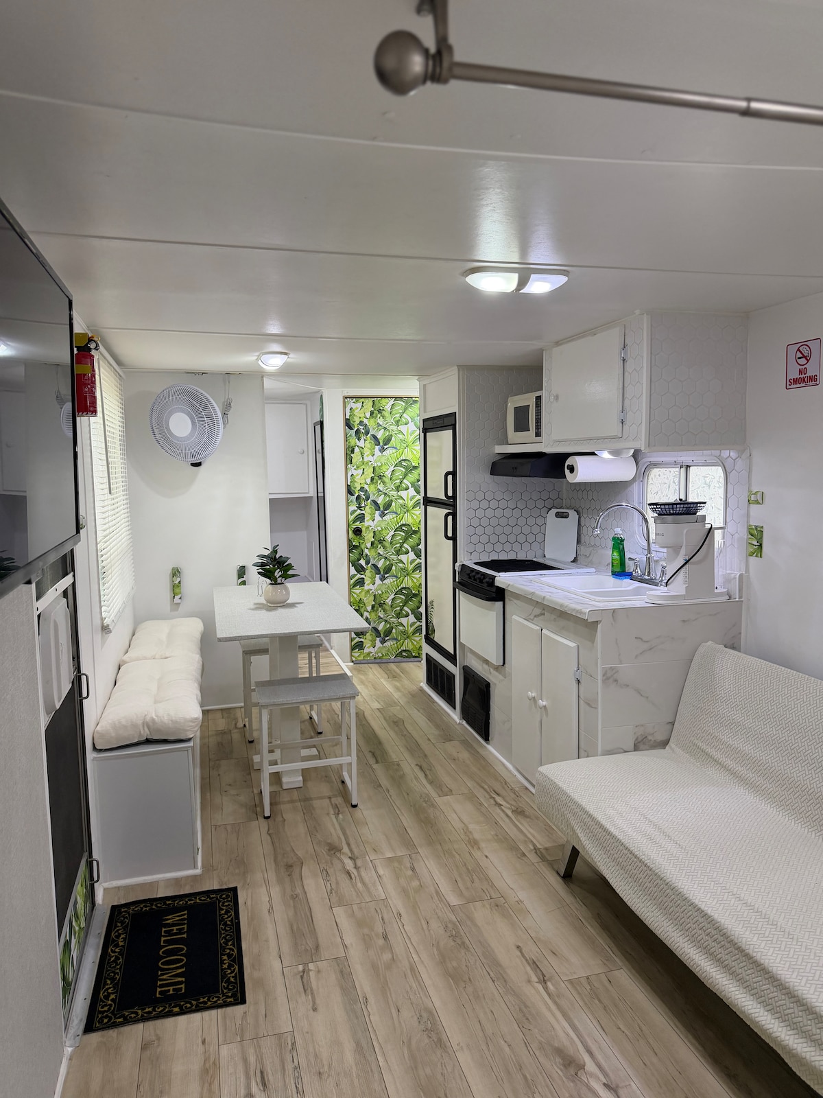 Cosy Campervan Camino a los Cayos - Campers/RVs for Rent in Homestead ...