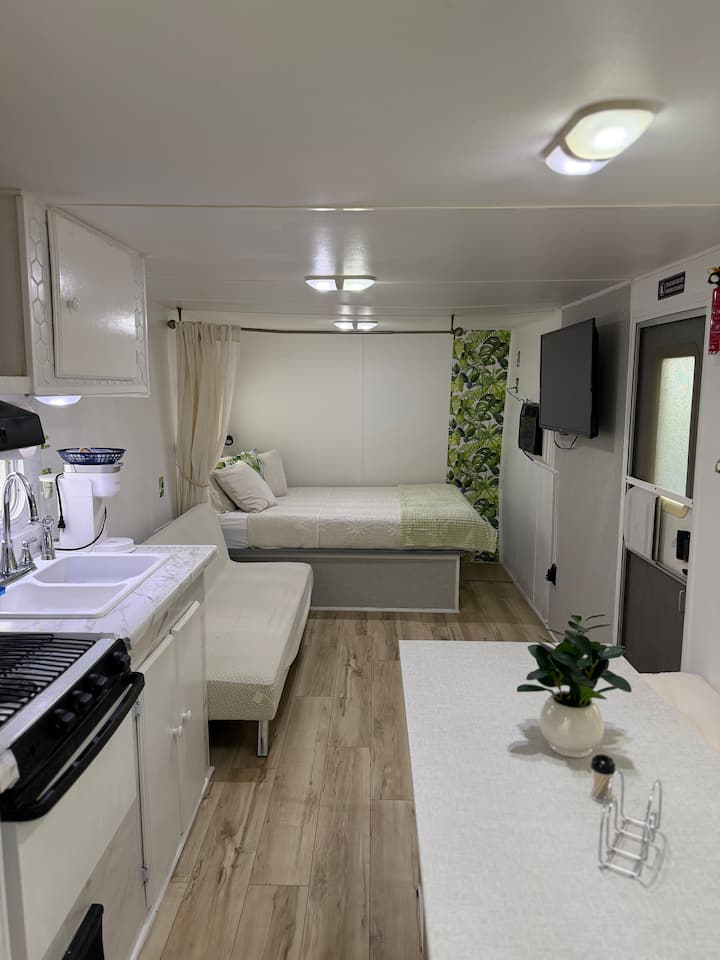Cosy Campervan Camino a los Cayos - Campers/RVs for Rent in Homestead ...