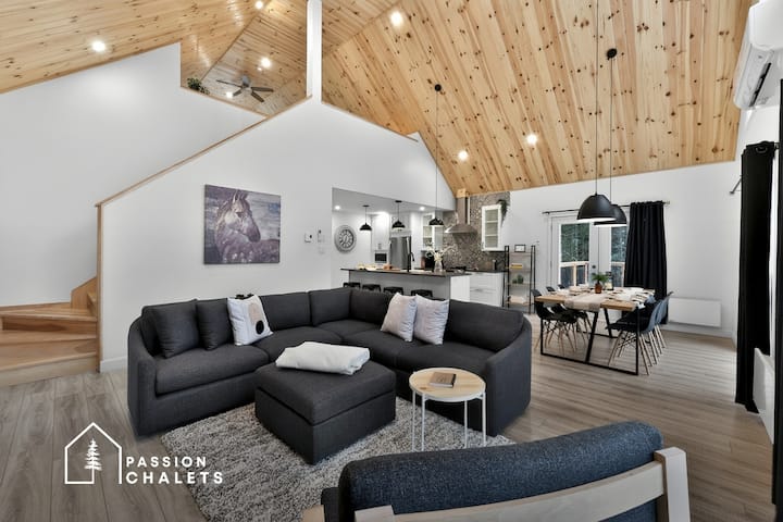 Lueur Du Nord | Passion Chalets | Billard & Foyer - Saint-Donat