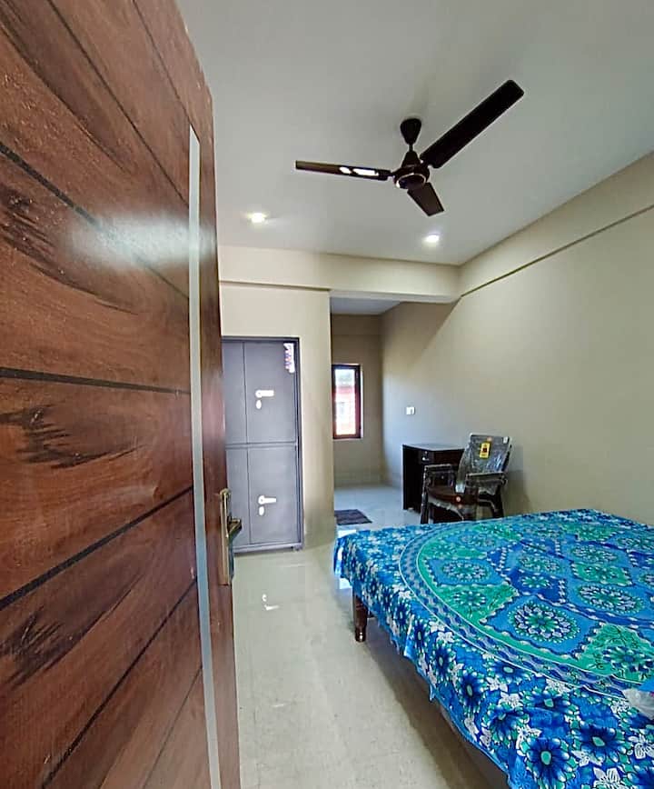 საძინებელი 2