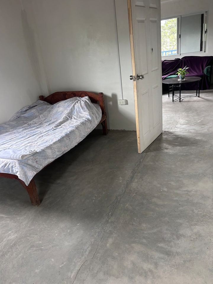 Cozy Apartment With Balcony Near Virgin’s Well. - Pozorrubio