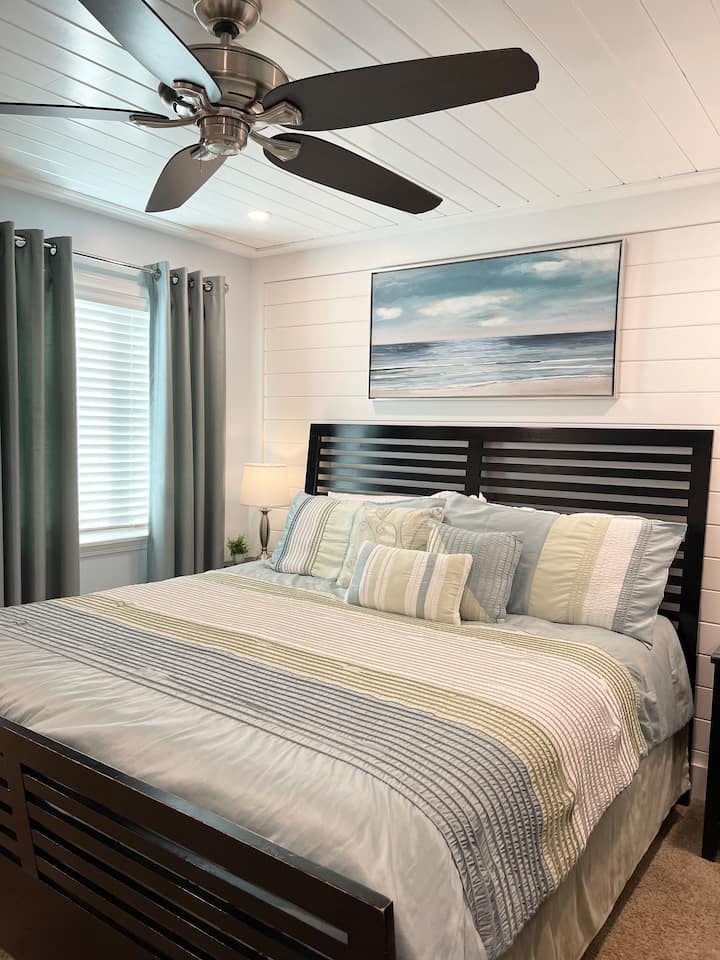 Главна спална соба со приватна бања