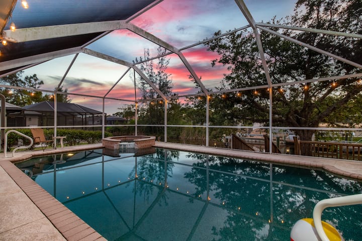 Waterfront Pool Home | Family-friendly Retreat - Cape Coral