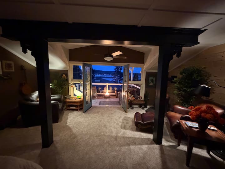 The Coop Is A Renovated 1907 Poultry Barn! - Poulsbo, WA