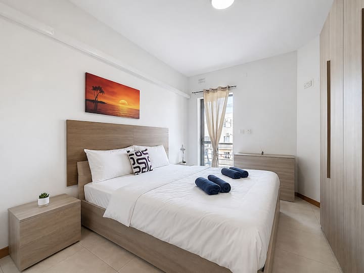 Central Msida One Bedroom Holiday Apartment - Malta