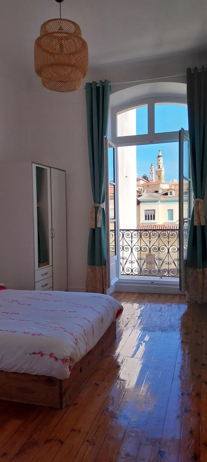 Au Cœur De Menton 
Chambre Avec Vue Sur Monument - Menton