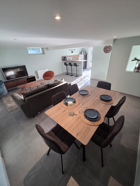 Annonce Airbnb populaire: Modern apartment + terrace - 7 people - Bourgoin à Bourgoin Jallieu