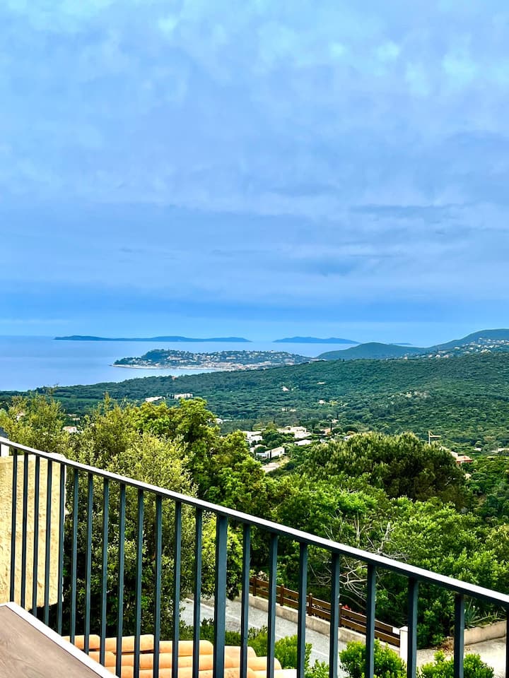 Une Terrasse Entre Ciel Et Mer - Ramatuelle