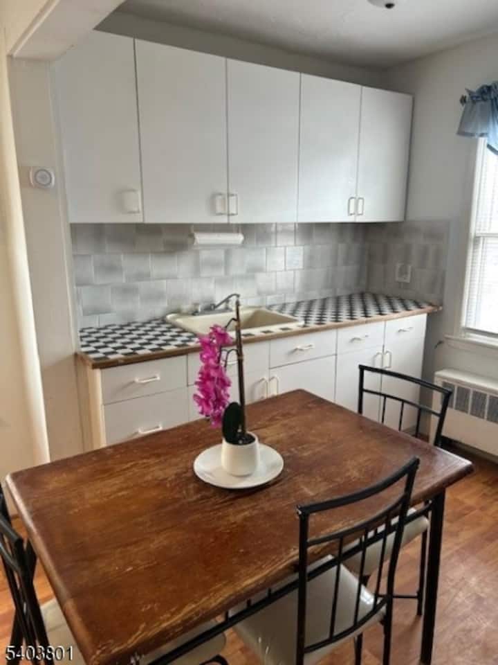 Cozy Classical Apartment In Downtown Newton - Kittatinny Valley State Park, Newton