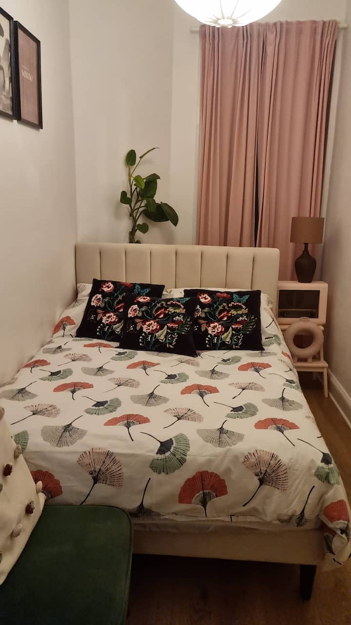 Small Double Cozy Bedroom In Meadowbank - Édimbourg