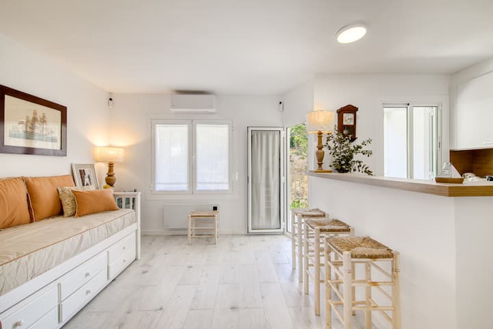 Nuevo: Apartamento Recién Reformado A Pie De Playa - Begur
