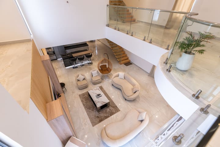 Luxe Smart Villa | Pool, 24/7 Power & Concierge - Ghana