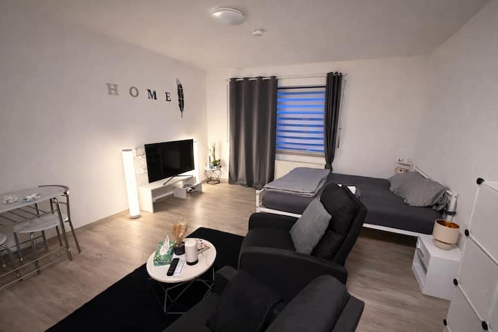 Bright & Cozy Studio With Relax Area & Kitchen - Marburg