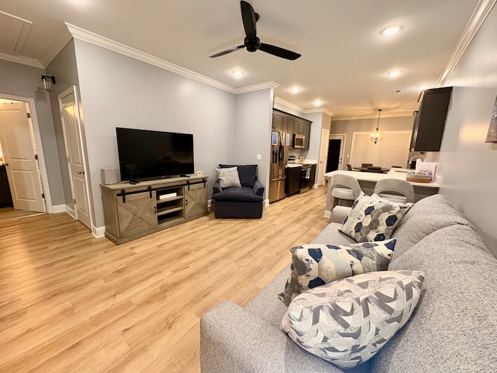 Urban Oasis 456 | Minutes From Everything! - Cleveland, TN