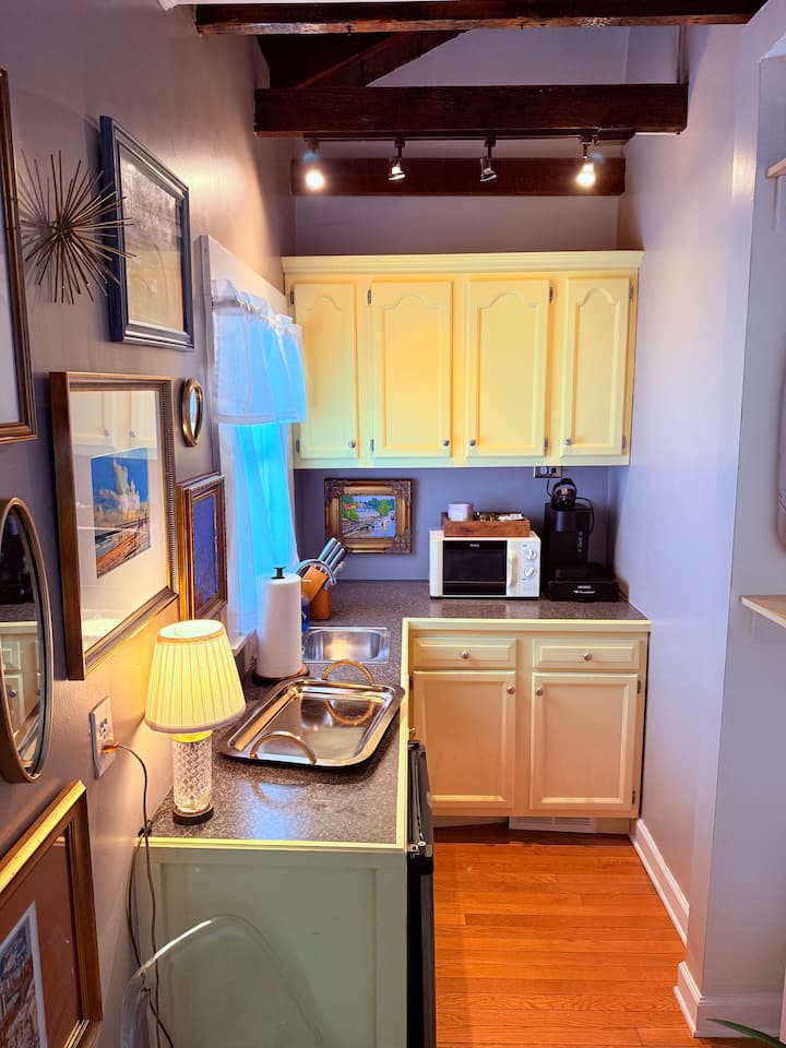 Historic Wilmington Private Guest Suite W/ Parking - Wilmington, NC