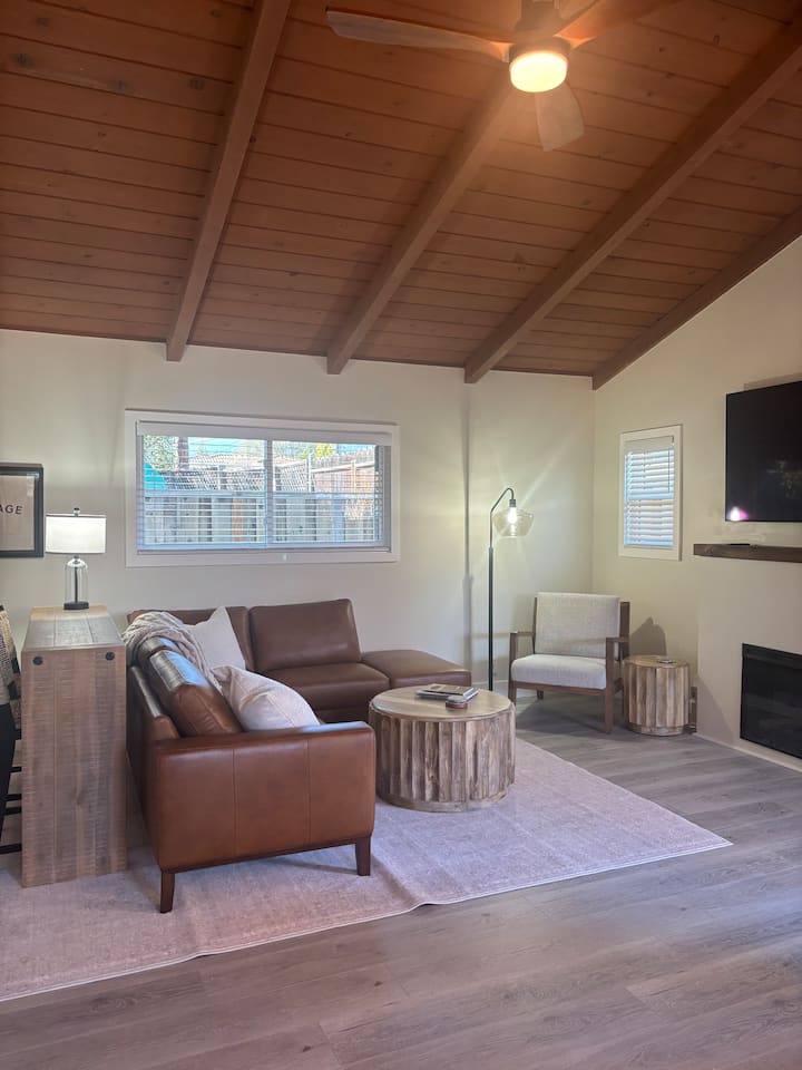 Charming Cottage Home In Los Altos - Los Altos, CA