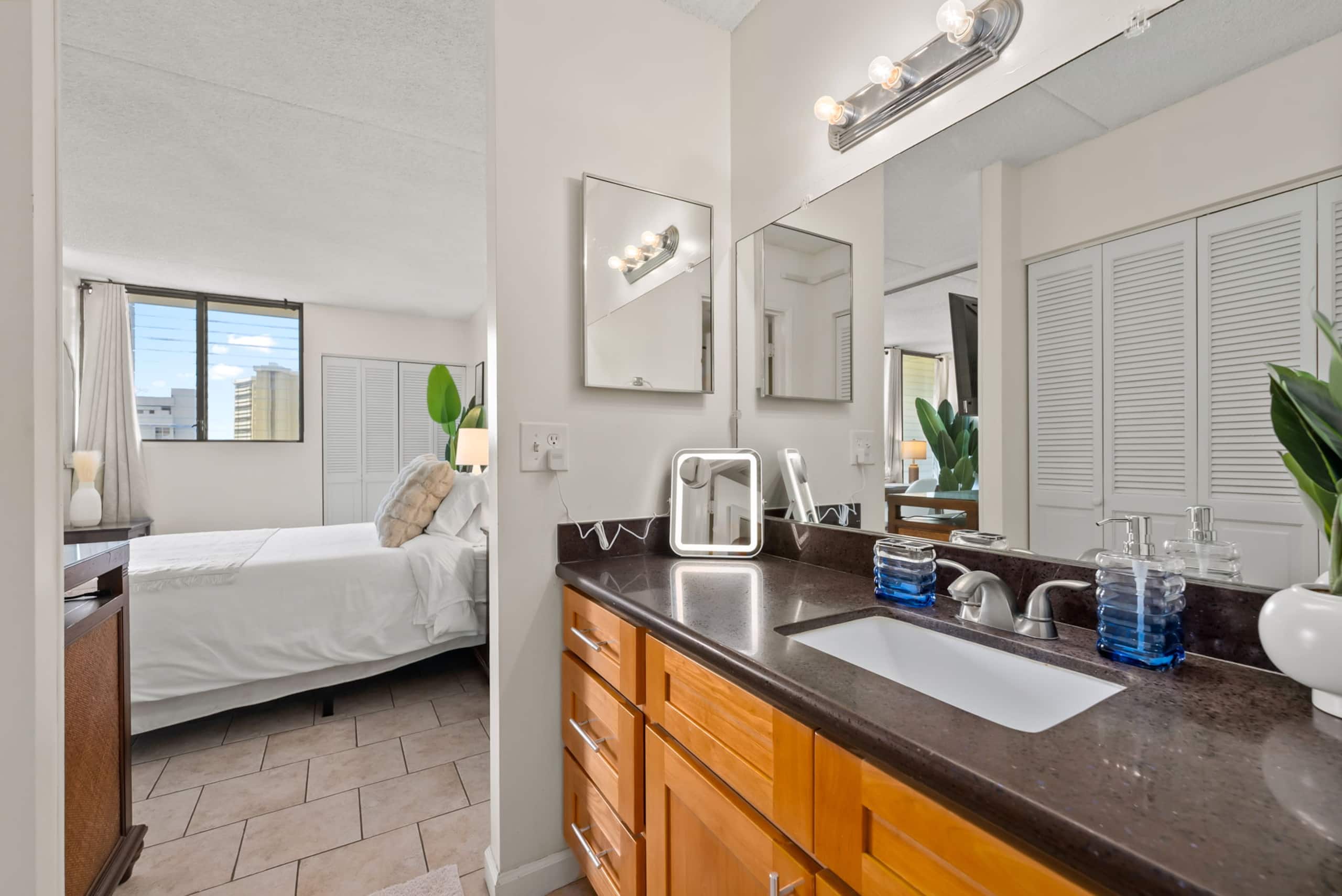 The Aina Apartment of Waikiki - Image 19