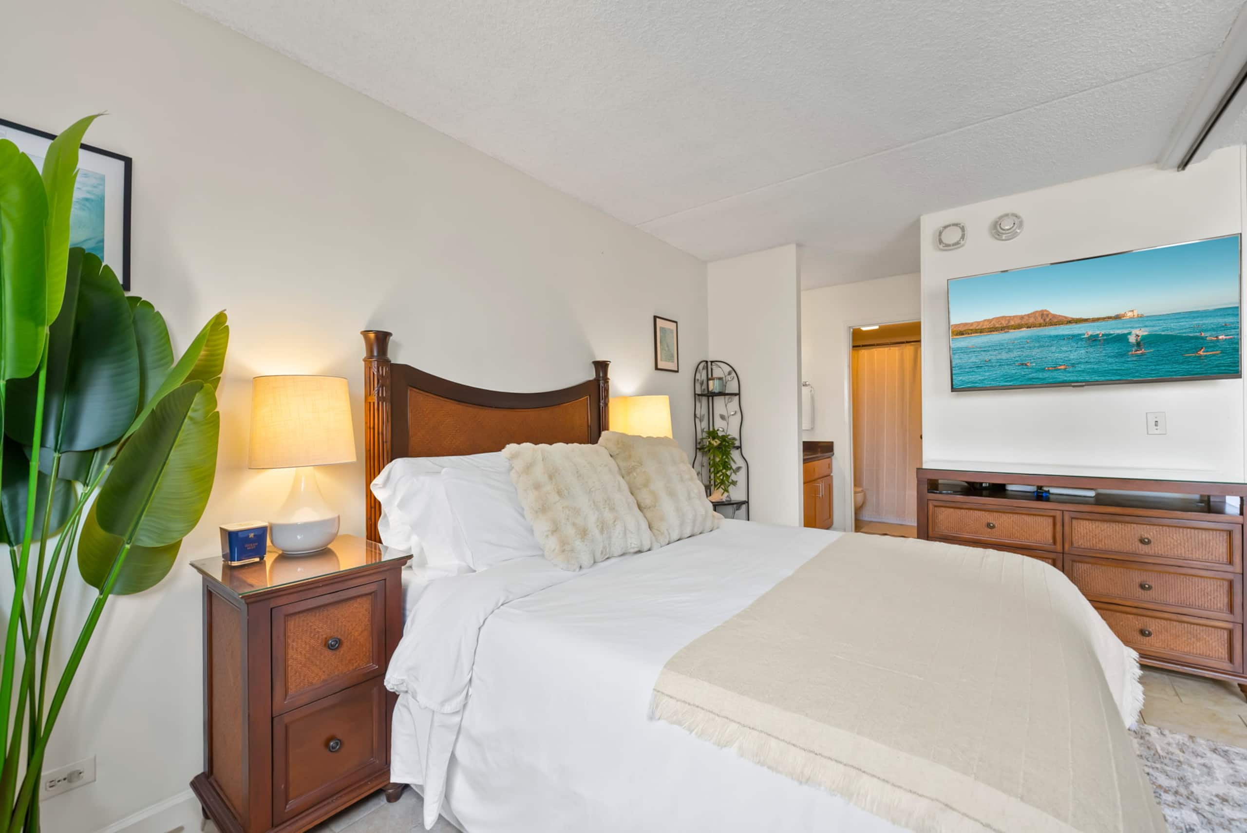 The Aina Apartment of Waikiki - Image 25