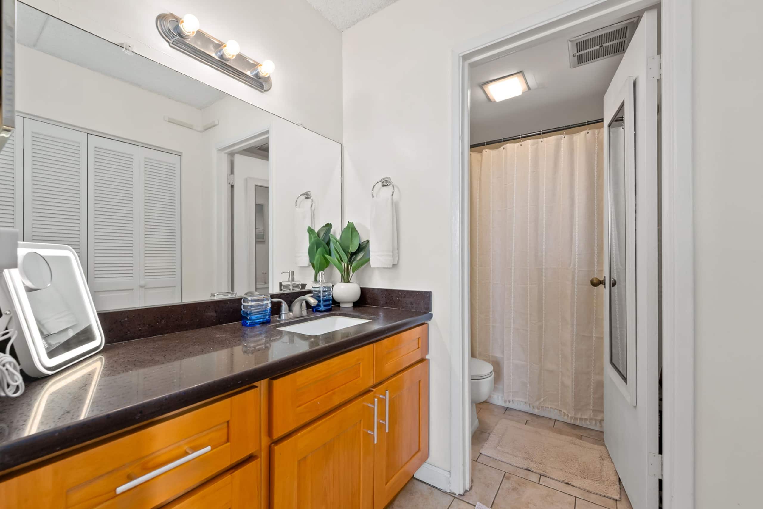 The Aina Apartment of Waikiki - Image 30
